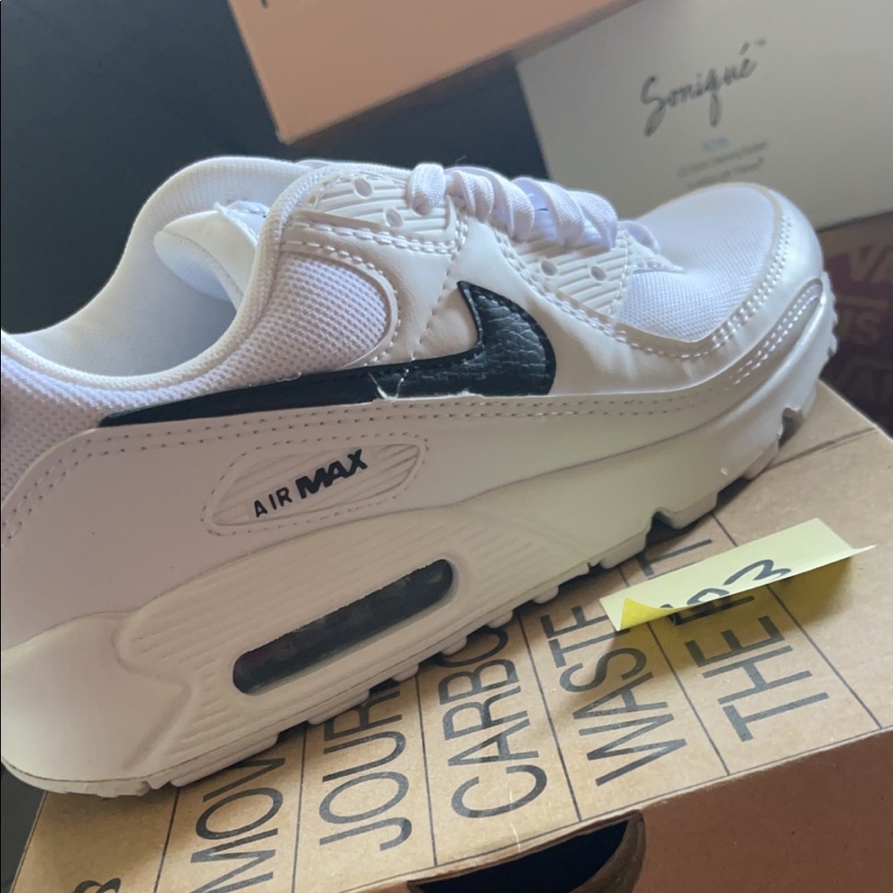 Women shoes